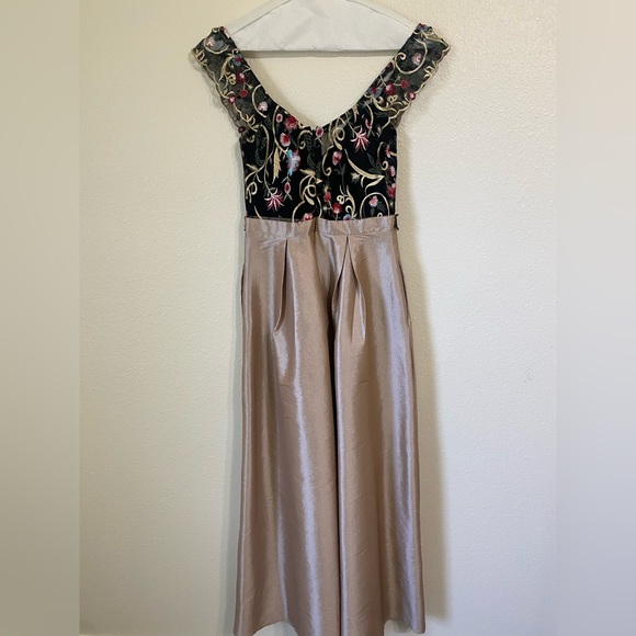 Beautiful evening gown. Nicely embroidered top with champagne color bottom. - Picture 5 of 7
